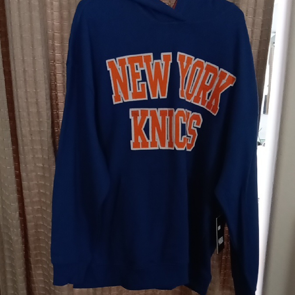 Blue New York Knicks Pullover